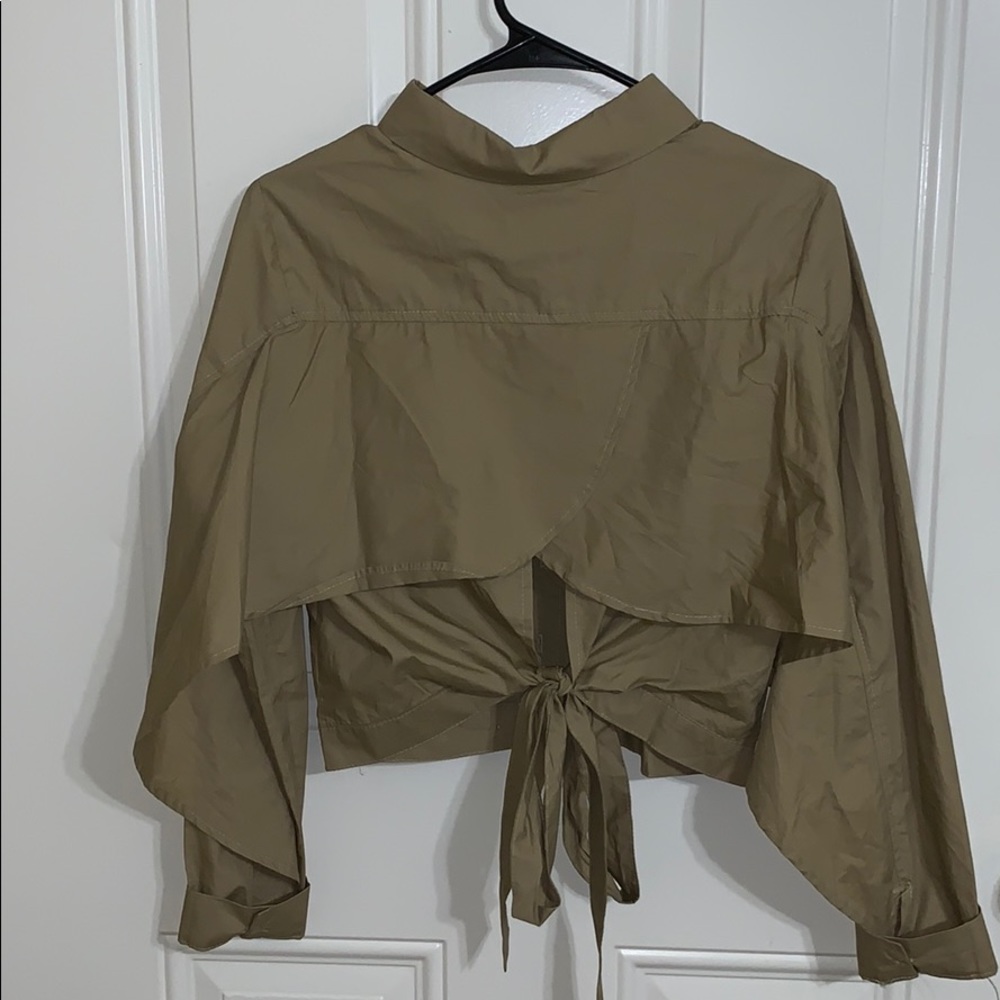 Top - Picture 2 of 4